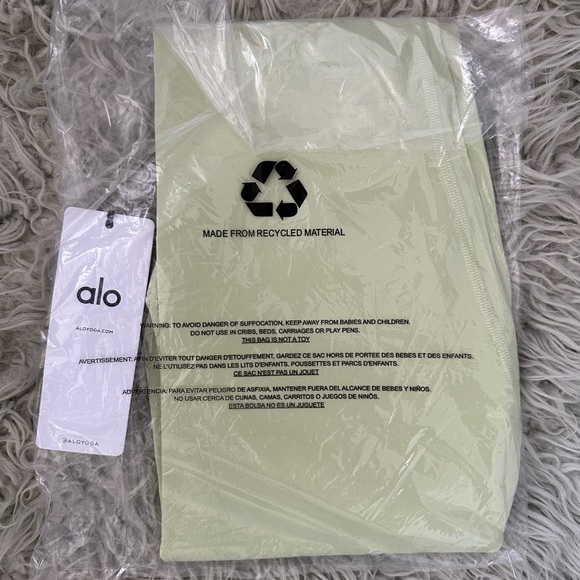 (LAST BUNDLE) 2 Alo Yoga airbrush high waist leggings (bundle) - Picture 3 of 7